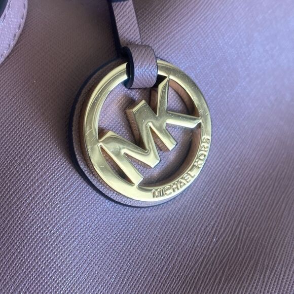 COPY - - Michael Kors Leather Large Jet Set Travel Tote - Picture 7 of 10